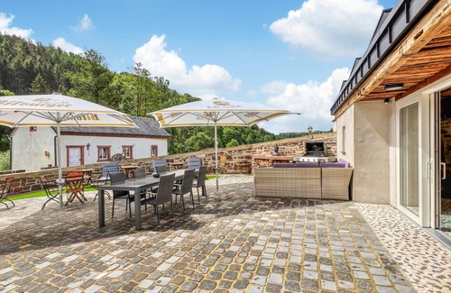 Irrhausen Apartment | Cozy apartment in Irrhausen with sauna