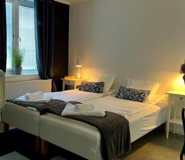 Jadraas Apartment | Cozy apartment in Jädraås nestled near the lake just 10 minutes from Kungsberget