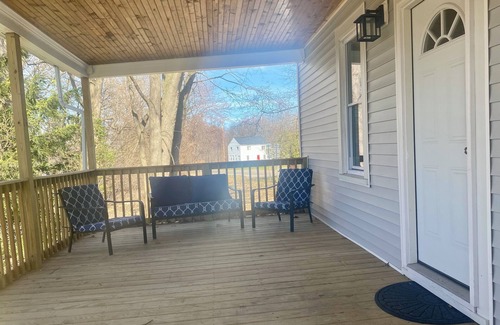 North Greece Apartment | Cozy Apartment in Quiet Spencerport with Private Deck