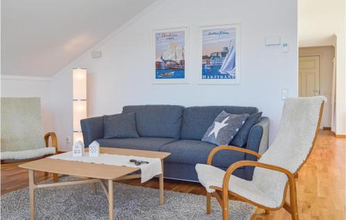 Ronnang Apartment | Cozy Apartment In Rönnäng With Kitchen