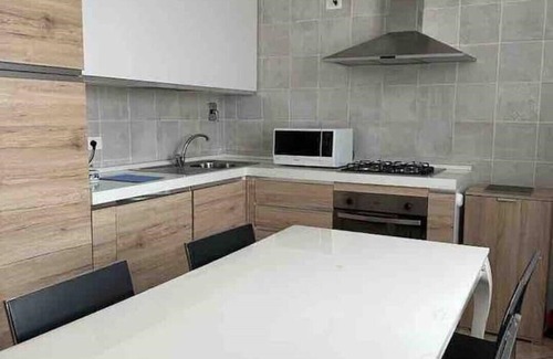 San Faustino-Madonnina-Quattroville Apartment | Cozy apartment in strategic location