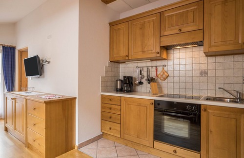 Caminata di Tures Apartment | Cozy Apartment "Arnika - Mesnerhof" with Mountain View, Wi-Fi, Balcony & Garden