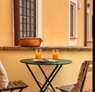 Peccioli Apartment | Cozy Apartment near Sangimignano,Volterra,Pisa