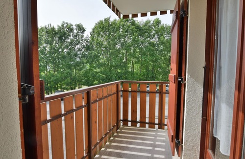Bernex Apartment | Cozy Apartment Near Ski Lifts and Hiking Trails in Bernex