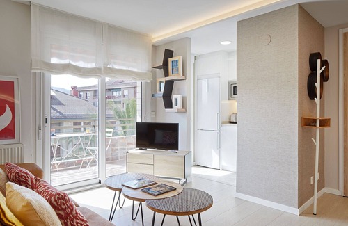 Zarautz Apartment | Cozy apartment near the beach. Swimming pool