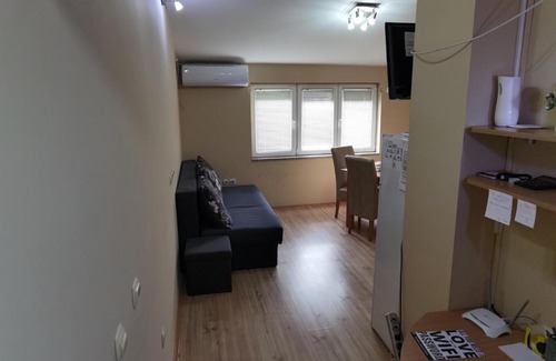 Jagodina Apartment | Cozy apartment sa parkingom pogodan za dnevni odmor