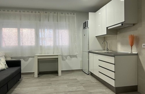 El Pilar Apartment | Cozy Apartment up to 6 persons 3 min to Metro