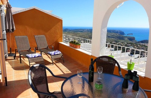 Cumbre del Sol Apartment | Cozy apartment with breathtaking sea views (Free Wi-Fi, 2 Infinity Pools)