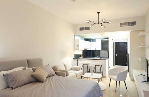 Al Quoz Apartment | Cozy apartment with AC and WiFi in enjoyable Dubai
