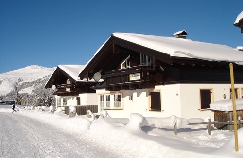 Hochkrimml Apartment | Cozy apartment with mountain views and proximity to the lift in the Zillertal Ar