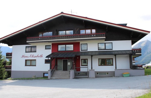 Hochkrimml Apartment | Cozy apartment with mountain view and close to the slopes in the Zillertal Arena