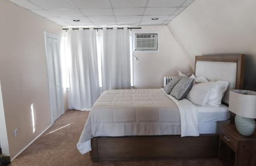 West Orange Apartment | Cozy Attic Studio for 2 5min to NYC Train Station