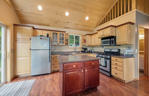 Bovey Cottage | Cozy Balsam Lake Cabin 1BR - 1 Bath w/Loft, Dock, Kayaks & Firepit – No Pets Allowed