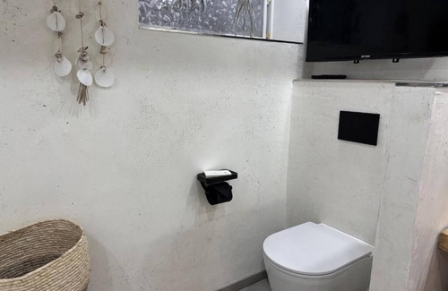 Bocholt Apartment | Cozy basement room + bathroom