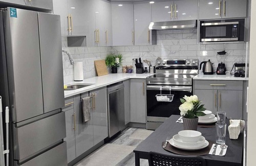 Southwest Calgary House | Cozy Basement Suite in SW Calgary with Free Street Parking.