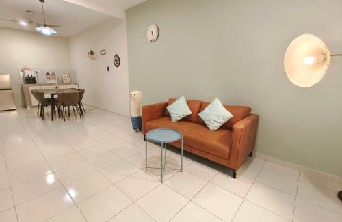 Kluang House | Cozy Batu 4-Game, Neflix, Water Dispenser