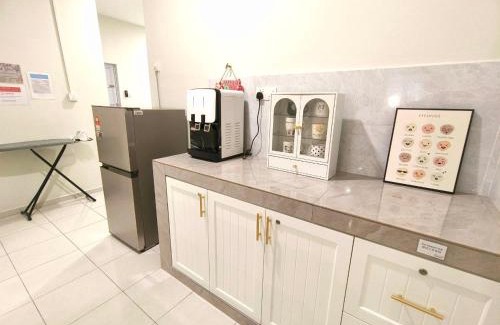 Kluang House | Cozy Batu 4-Game, Neflix, Water Dispenser