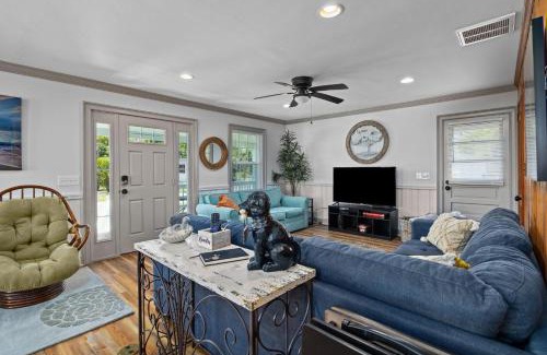 North Myrtle Beach House | Cozy Beach Cottage