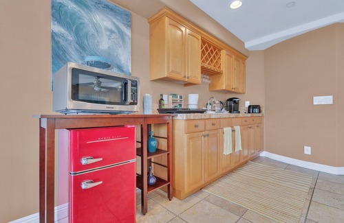 Sand Section Apartment | Cozy Beach Living with Large Patio & Garage Parking - Sleeps 4