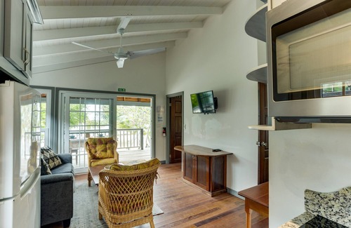 Placencia Cottage | Cozy Beachfront Cottage on the Beach in Maya Beach