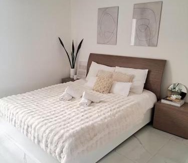 Sannat House | Cozy bedroom perfect for couple