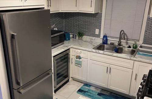 Mitchell House | Cozy Blu Oasis, 3/2 home in tranquil Florissant with all your stay needs.