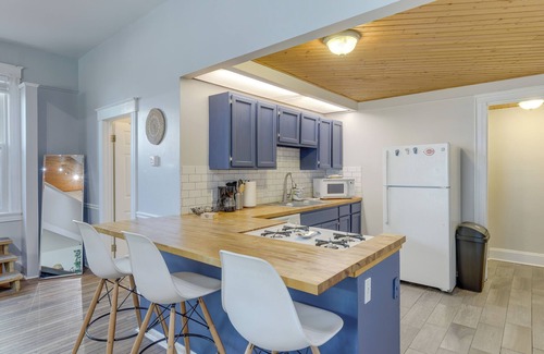 Clifton Heights House | Cozy Boho-Chic Loft ~ 2 Mi to Downtown Cincinnati