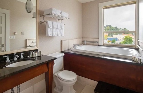 Astoria House | Cozy Boutique Room w/Heated Bathroom Floor in Historic Downtown