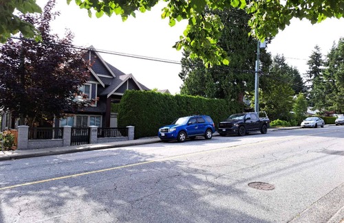 Coquitlam Apartment | Cozy, Bright, Private Room