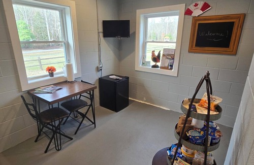 Caroleen Cabin | Cozy Cabin 3 at Bird's Nest Bunkies and Barn in Ellenboro with WiFi, AC, & Heat
