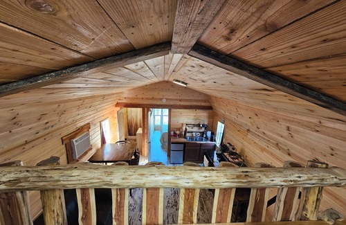 Dry Ridge Cabin | Cozy cabin 8 minutes from Ark Encounter!