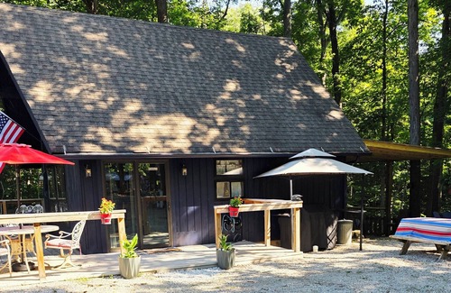 Bellmore Cabin | Cozy Cabin- A-Frame style cabin with Loft.