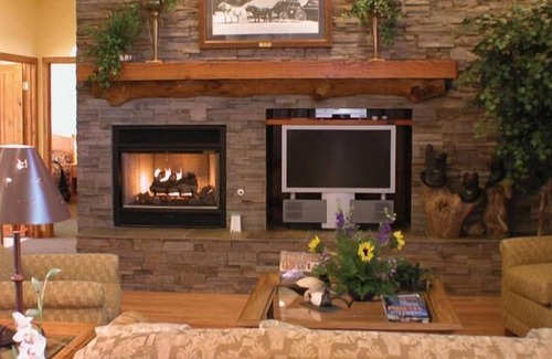 Kohls Ranch Resort | Cozy Cabin at Base of Mogollon Rim w/Fireplace, WiFi & Resort Pool