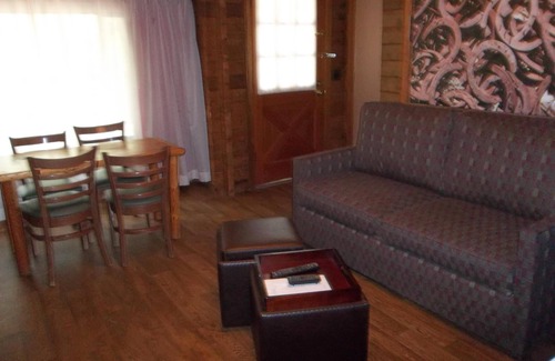 Kohls Ranch Resort | Cozy Cabin at Base of Mogollon Rim w/Fireplace, WiFi & Resort Pool