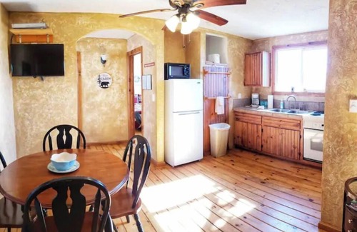 Rockaway Beach House | Cozy Cabin at the Lake - Close to Marina