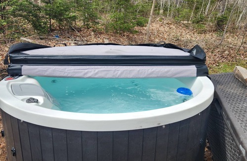 Barss Corner House | Cozy Cabin in Barss Corner with hot tub. Pet-Friendly!