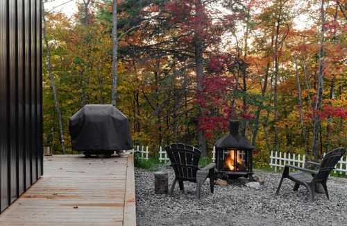 Saint-Aime-du-Lac-des-Iles Cabin | Cozy cabin in the wood - Nearby the lake