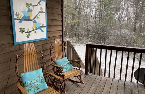 Millers Creek Cabin | Cozy Cabin in the Woods, 30 min from Boone