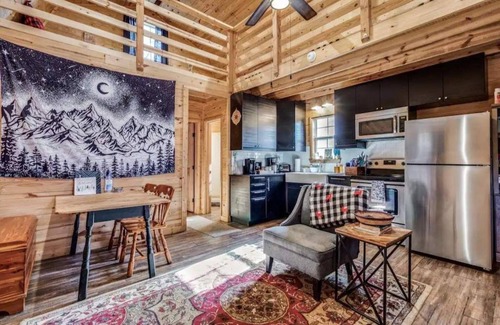 Gordonville Cabin | Cozy Cabin Lake Texoma