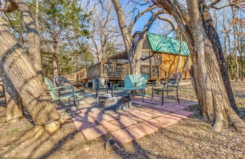 Gordonville Cabin | Cozy Cabin Lake Texoma