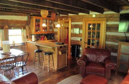 Gallatin Cabin | Cozy Cabin Near Nashville, TN ~ Surrounded By Beautiful Farmland