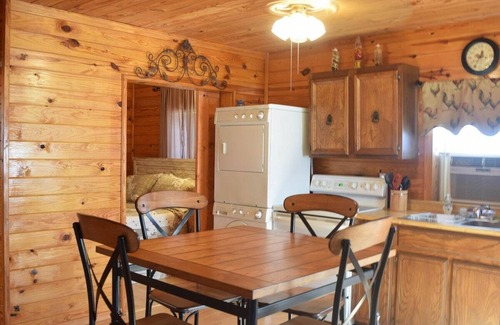 Mountain Pine Cabin | Cozy Cabin on the Water!