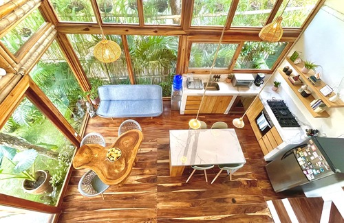 Ayampe House | Cozy cabin ★ pool & family-friendly green oasis★3 blocks to beach★heart of town