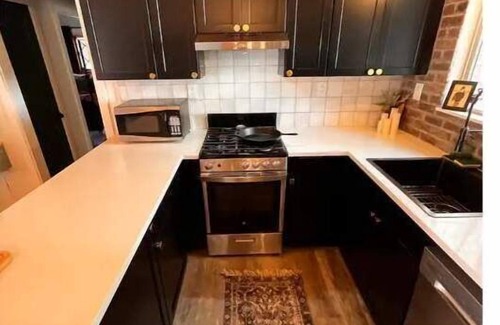Big Bear Lake Cabin | Cozy Cabin Retreat Oktoberfest Couples & Family Escape 1mi to Lake Spa Firepit