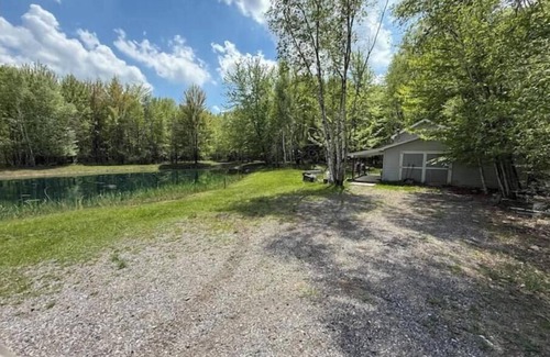 Wheeler Cabin | Cozy Cabin Retreat Pond & Trails – Nature Awaits!