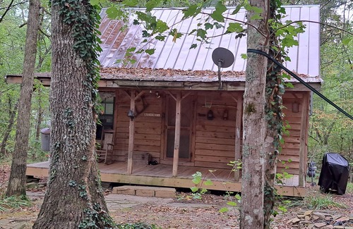Crossville Cabin | Cozy Cabin