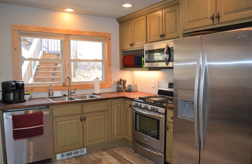 Charter Hills Cabin | Cozy cabin with boosted Wi-Fi, half a mile from Beech Ski Resort