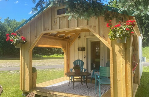Davenport Cabin | Cozy cabin with WiFi and AC in charming East Meredith
