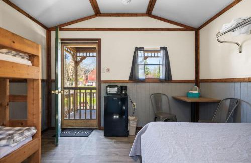 Mifflinburg House | Cozy Cabin4 Within Campground