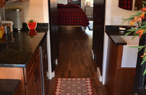 Windham Apartment | Cozy Caboose in the city